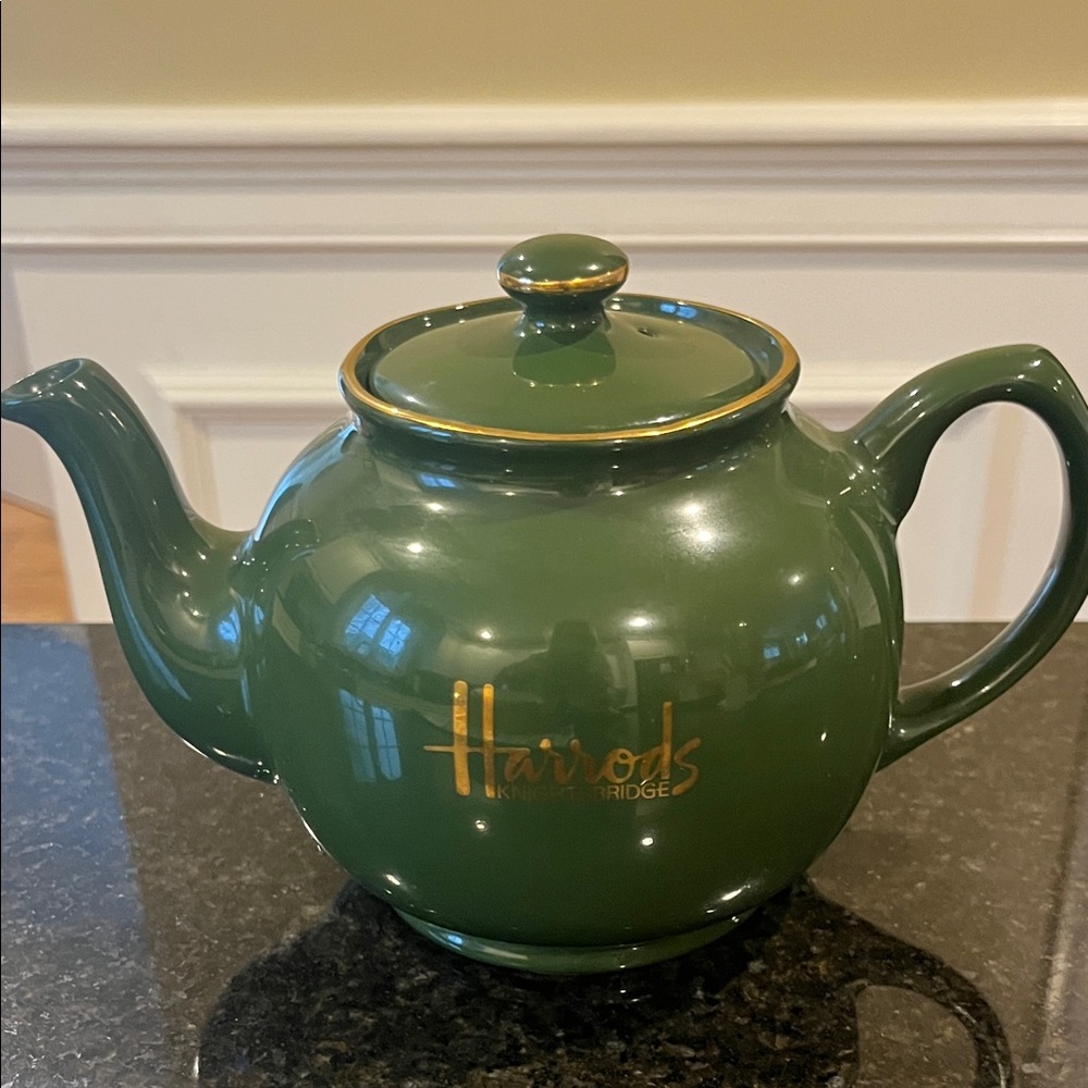 Harrods Knightsbridge Tea Pot x James Sadler & Sons Ltd